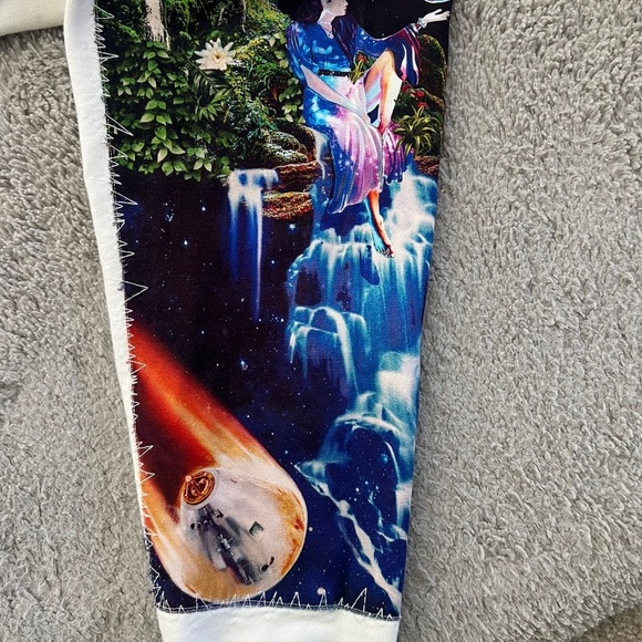 Great condition no stains perfectly intact - Picture 5 of 6